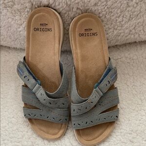 Earth Origins Morrocan Blue Sandals with Adjustable Straps Size 7 EUC